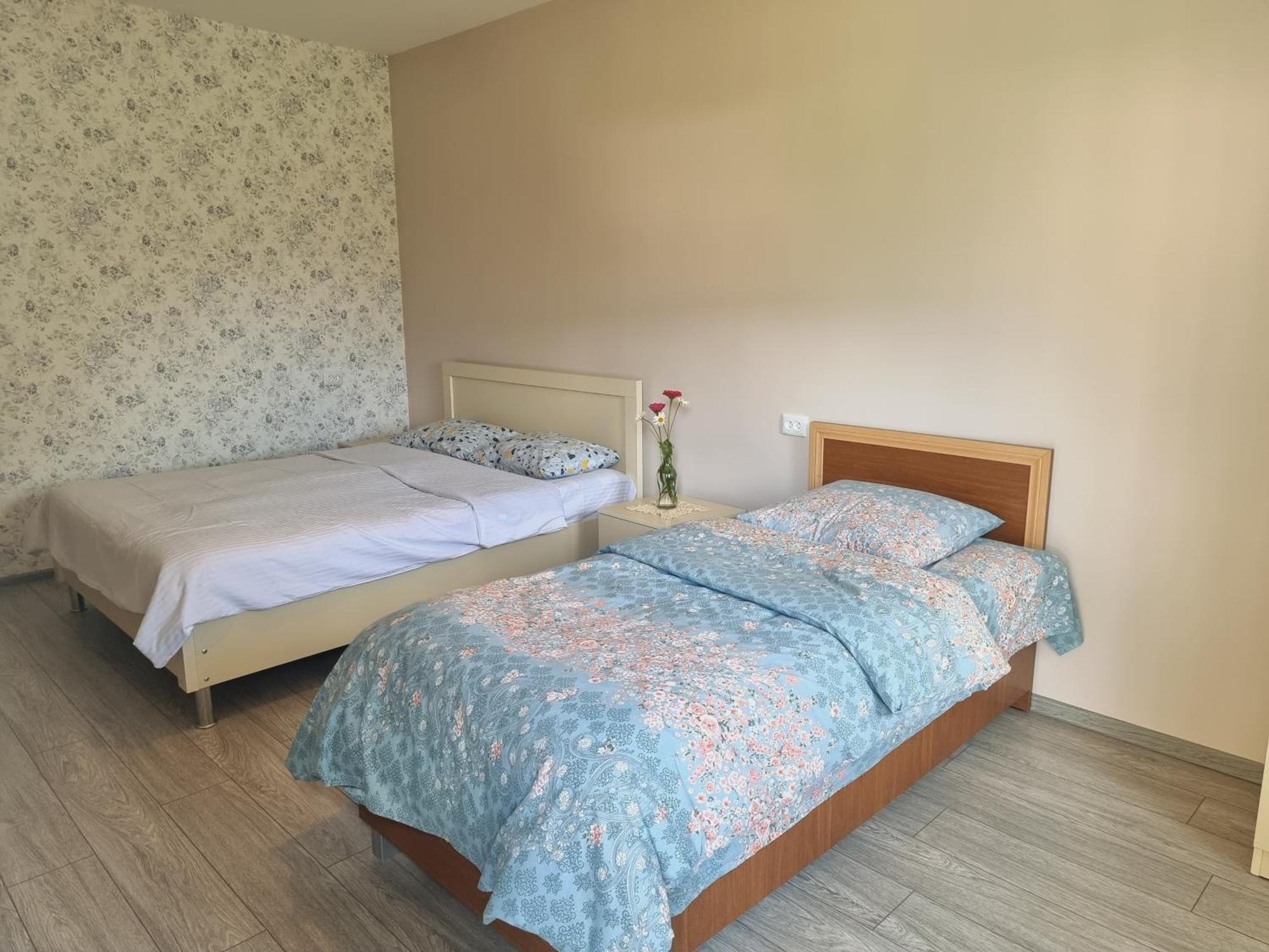 Bee House Hotell Pia Eksteriør bilde