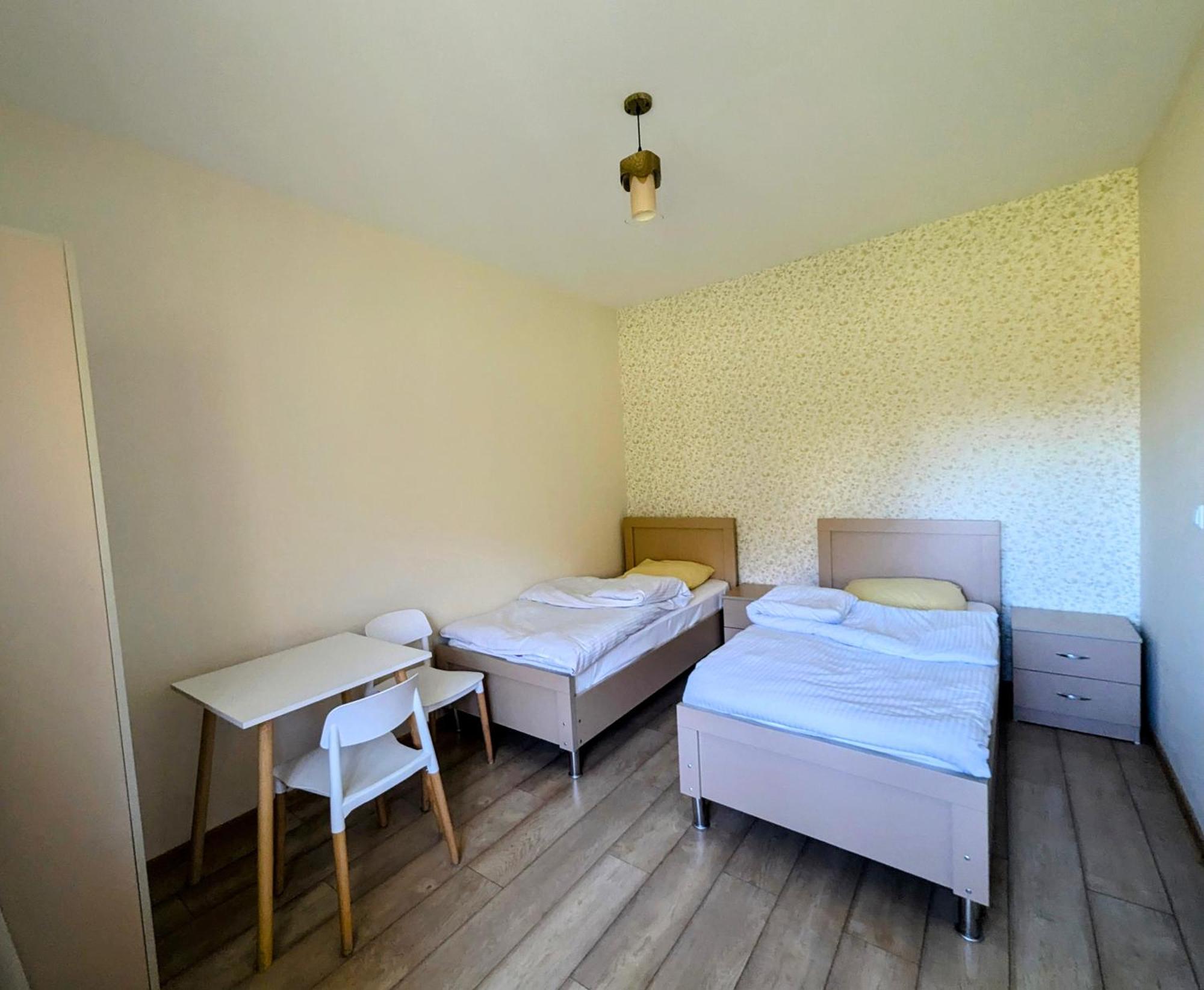 Bee House Hotell Pia Eksteriør bilde